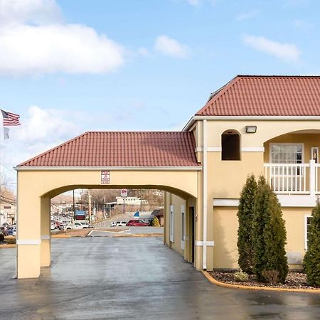 Econo Lodge Huntington - Barboursville University Area Exterior photo