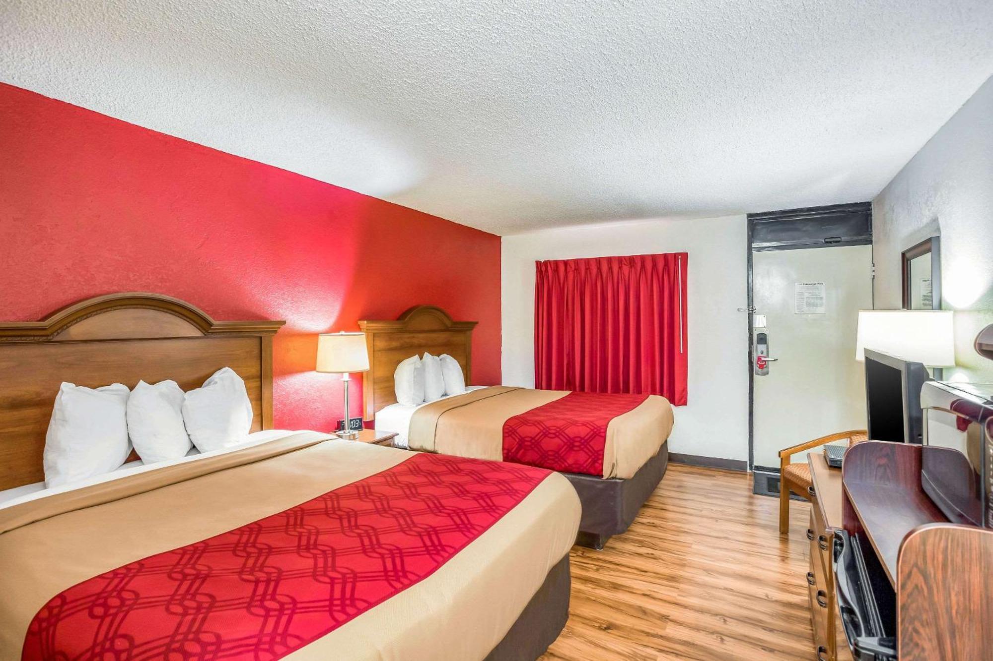 Econo Lodge Huntington - Barboursville University Area Exterior photo