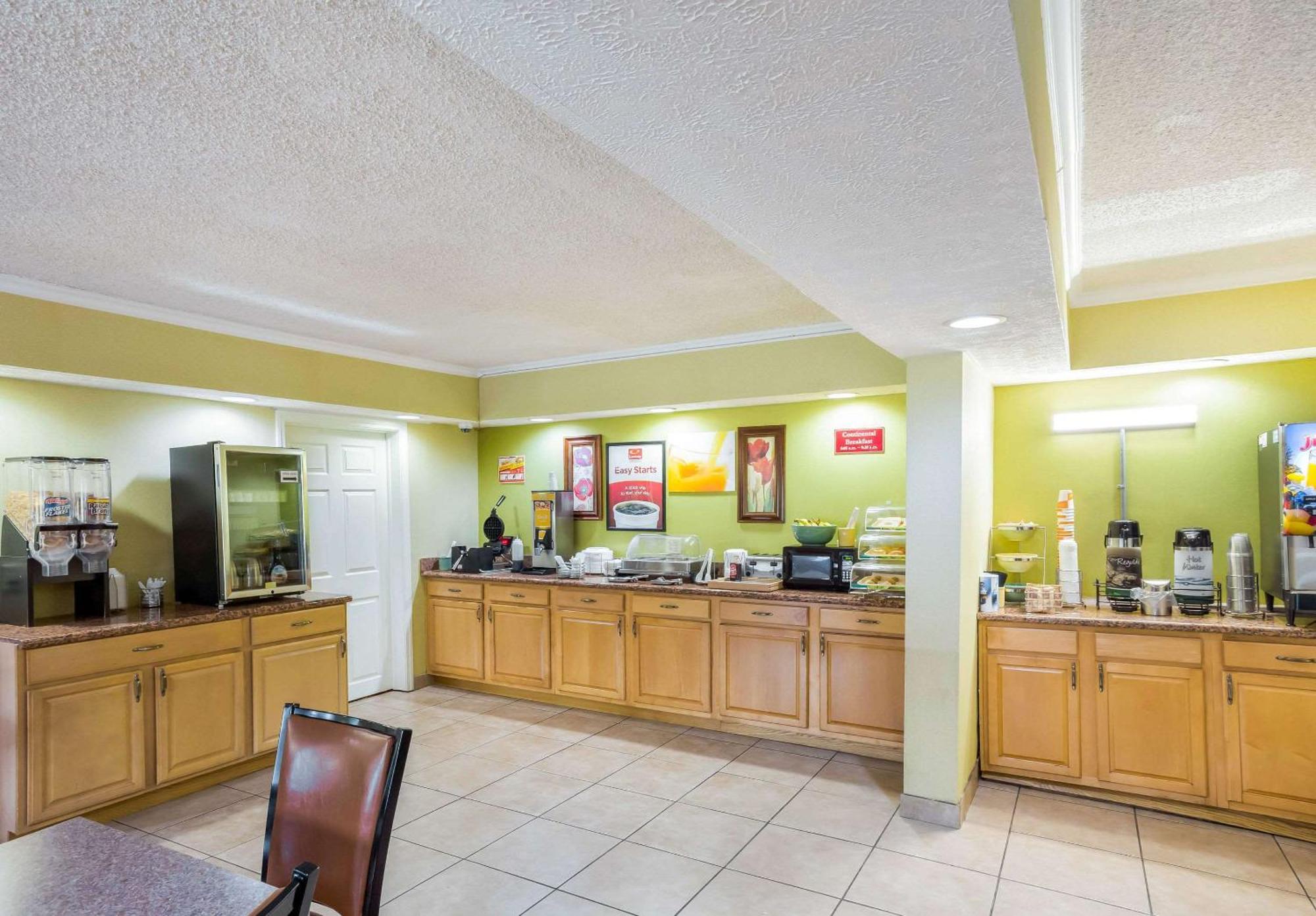Econo Lodge Huntington - Barboursville University Area Exterior photo