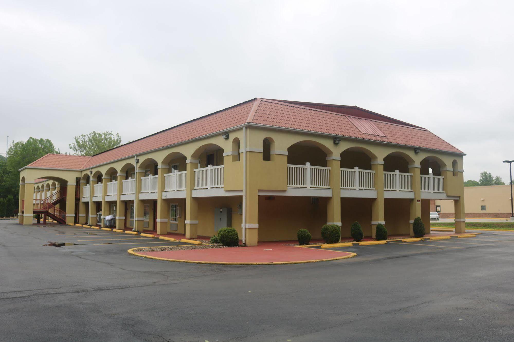 Econo Lodge Huntington - Barboursville University Area Exterior photo